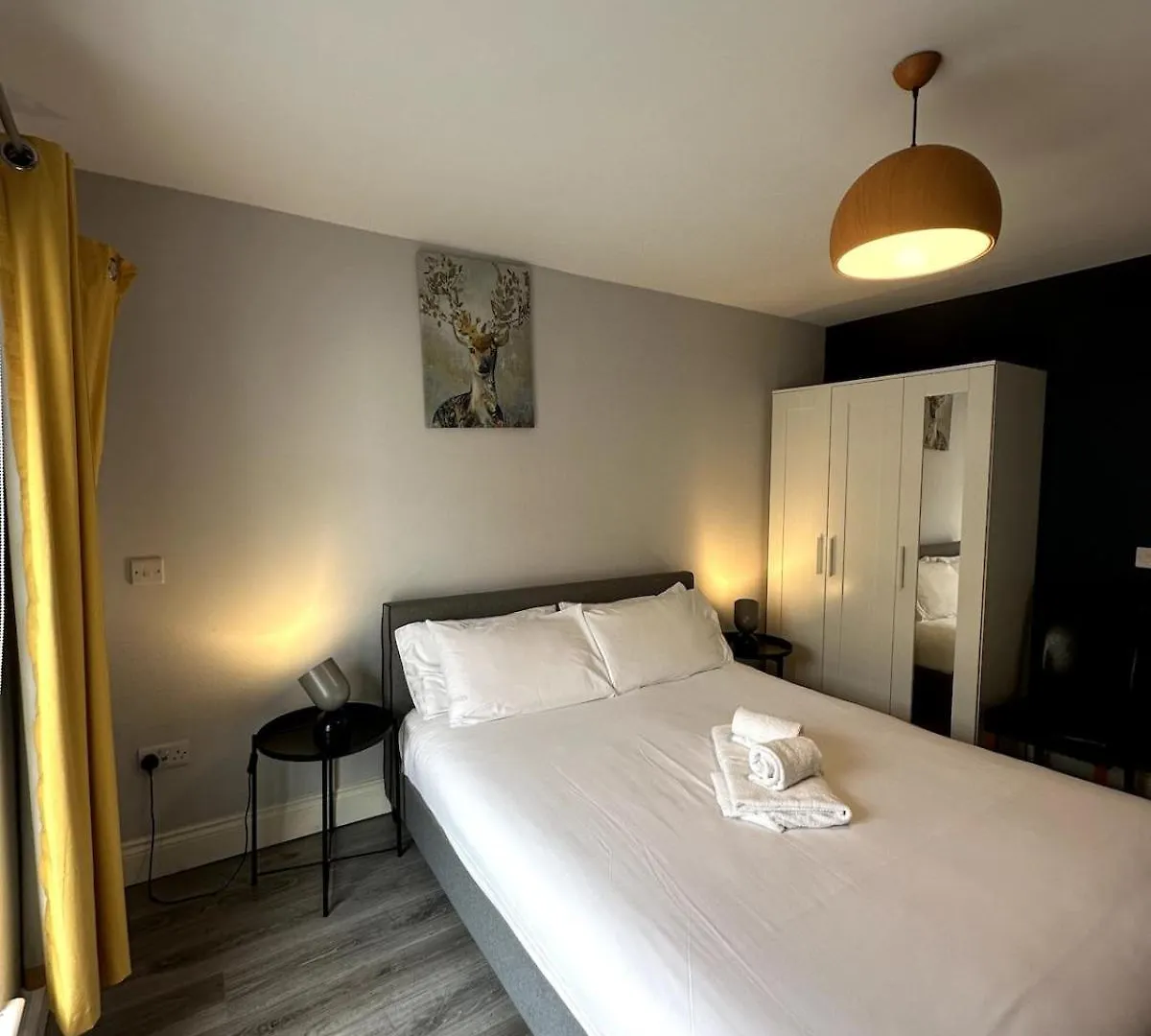 Dublin Citycenter 3 Bedroom Sercox Apartment