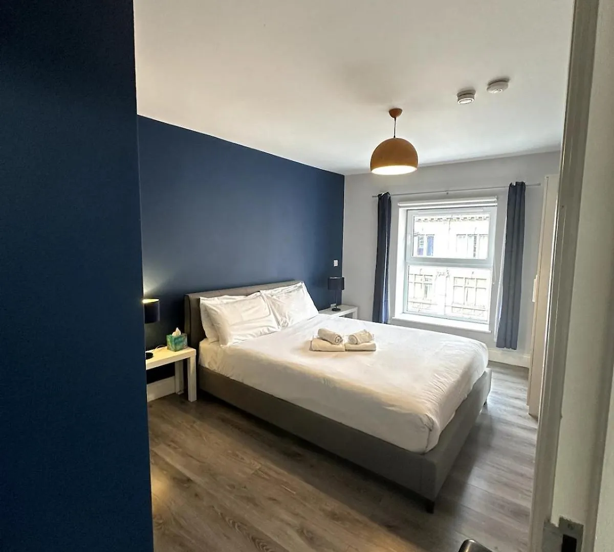 Dublin Citycenter 3 Bedroom Sercox Apartment